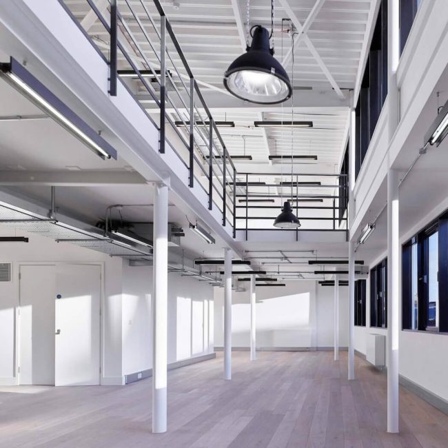 207-215 kings cross road building interior balustrades